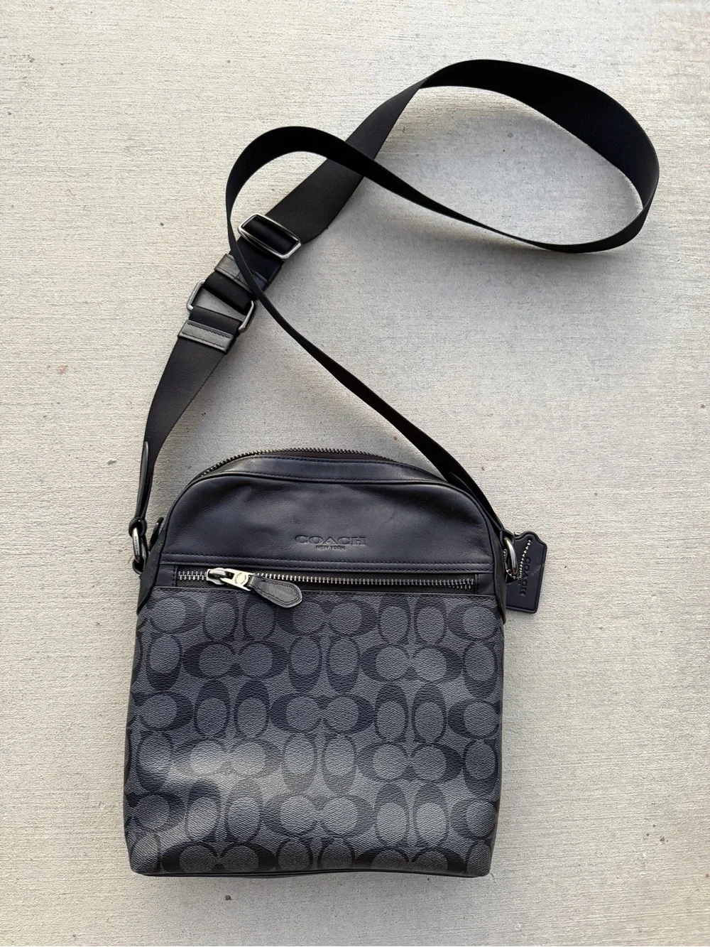 Authentic Coach Houston Flight Bag in Signature Canvas